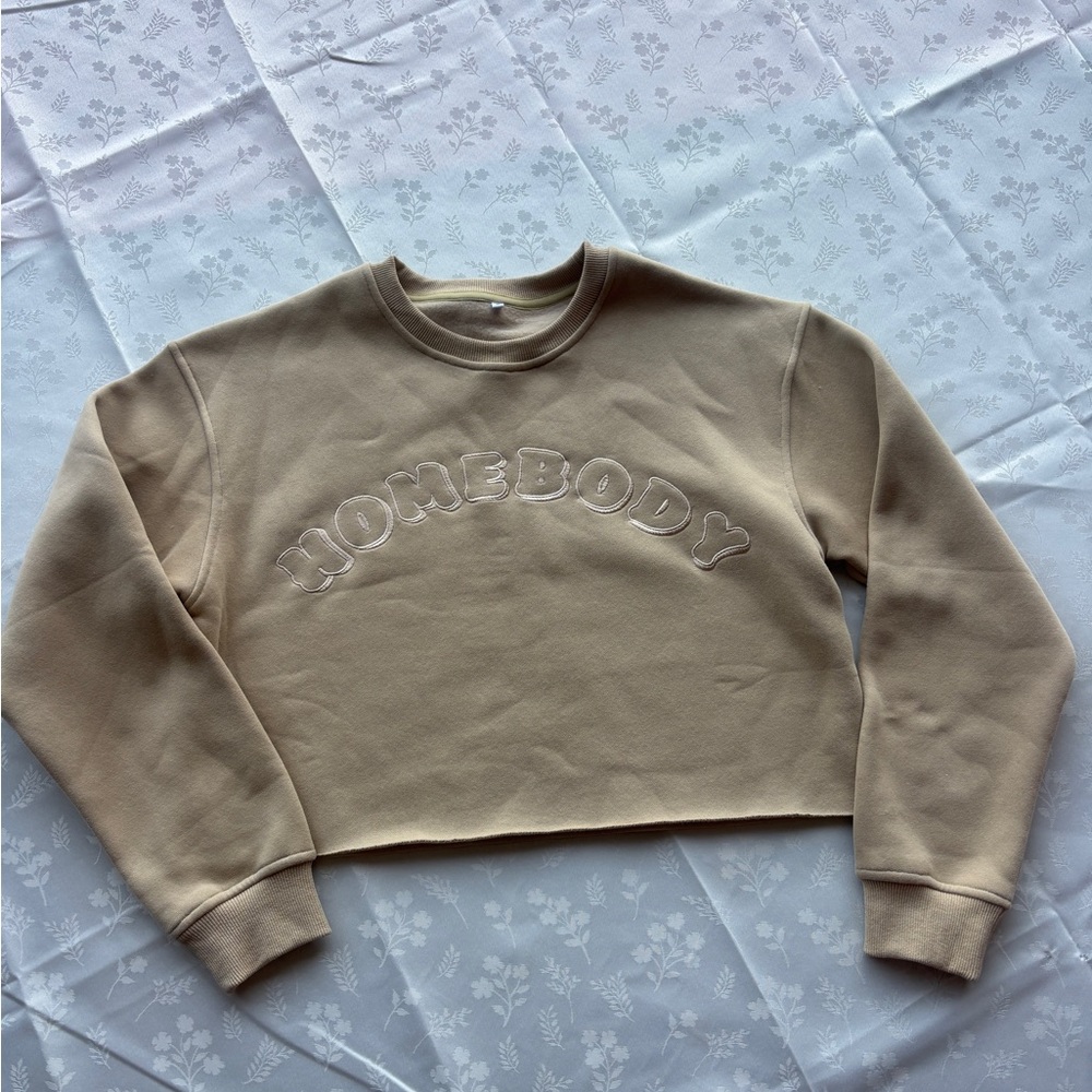 NEVER WORN Beige Lounge Set- Cropped Sweatshirt & Joggers